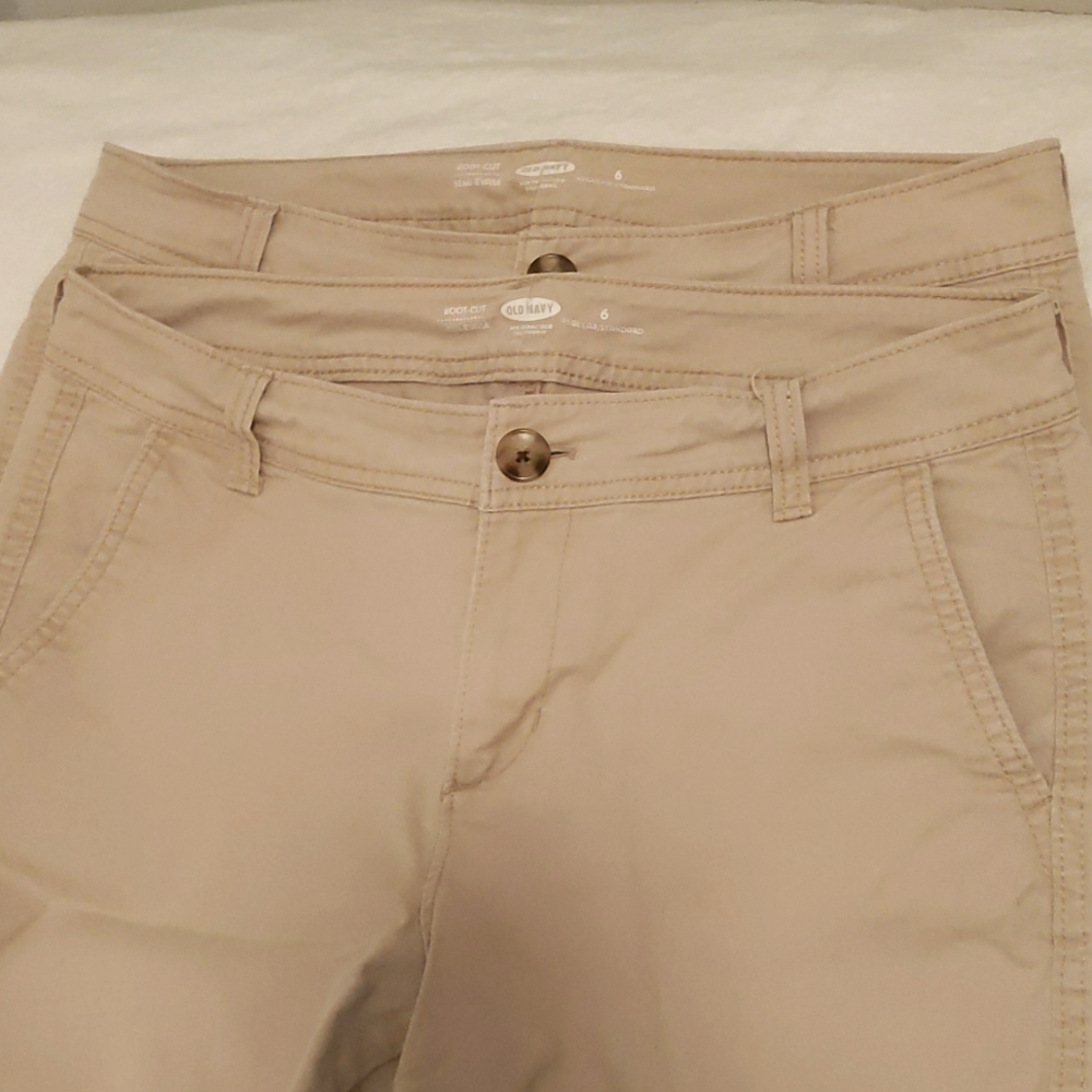 Old Navy Women's Boot Cut Pants in Light Khaki